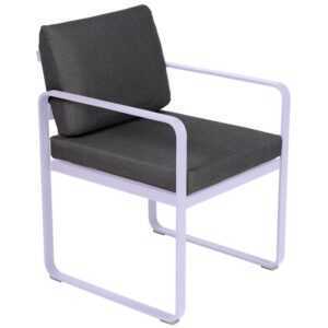 Tmavě šedá čalouněná zahradní židle Fermob Bellevie s fialovou podnoží